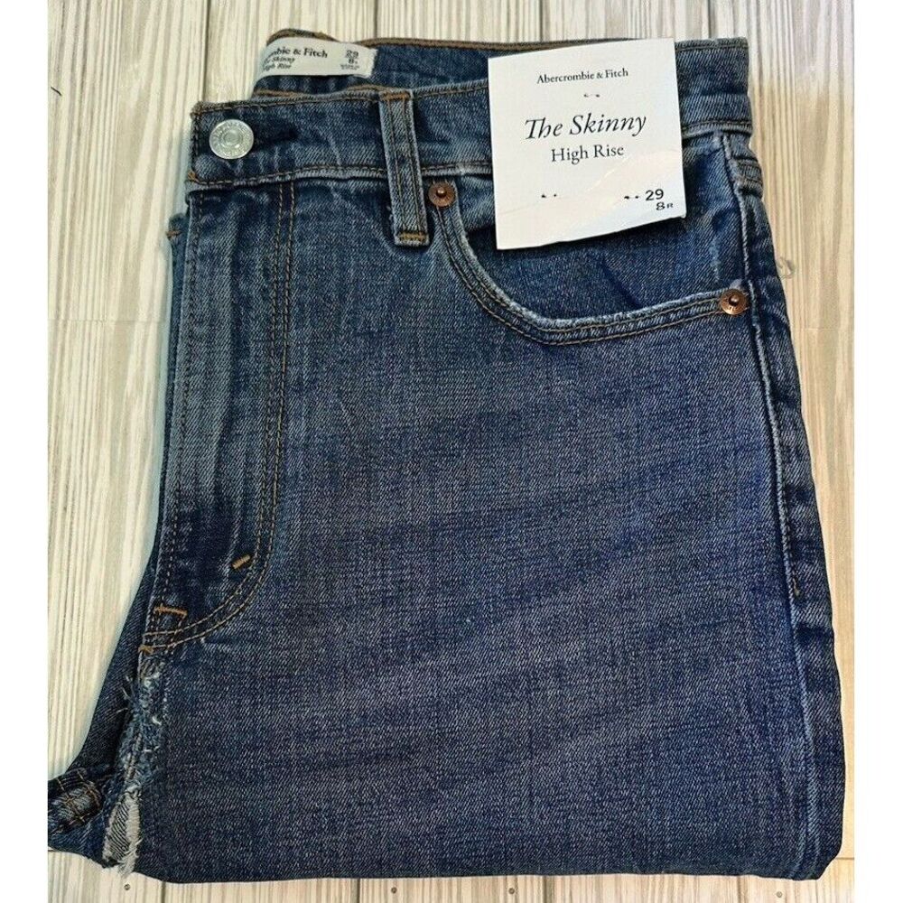 NWT Women's Abercrombie & Fitch The Skinny High Rise Distressed Jeans 8R 29